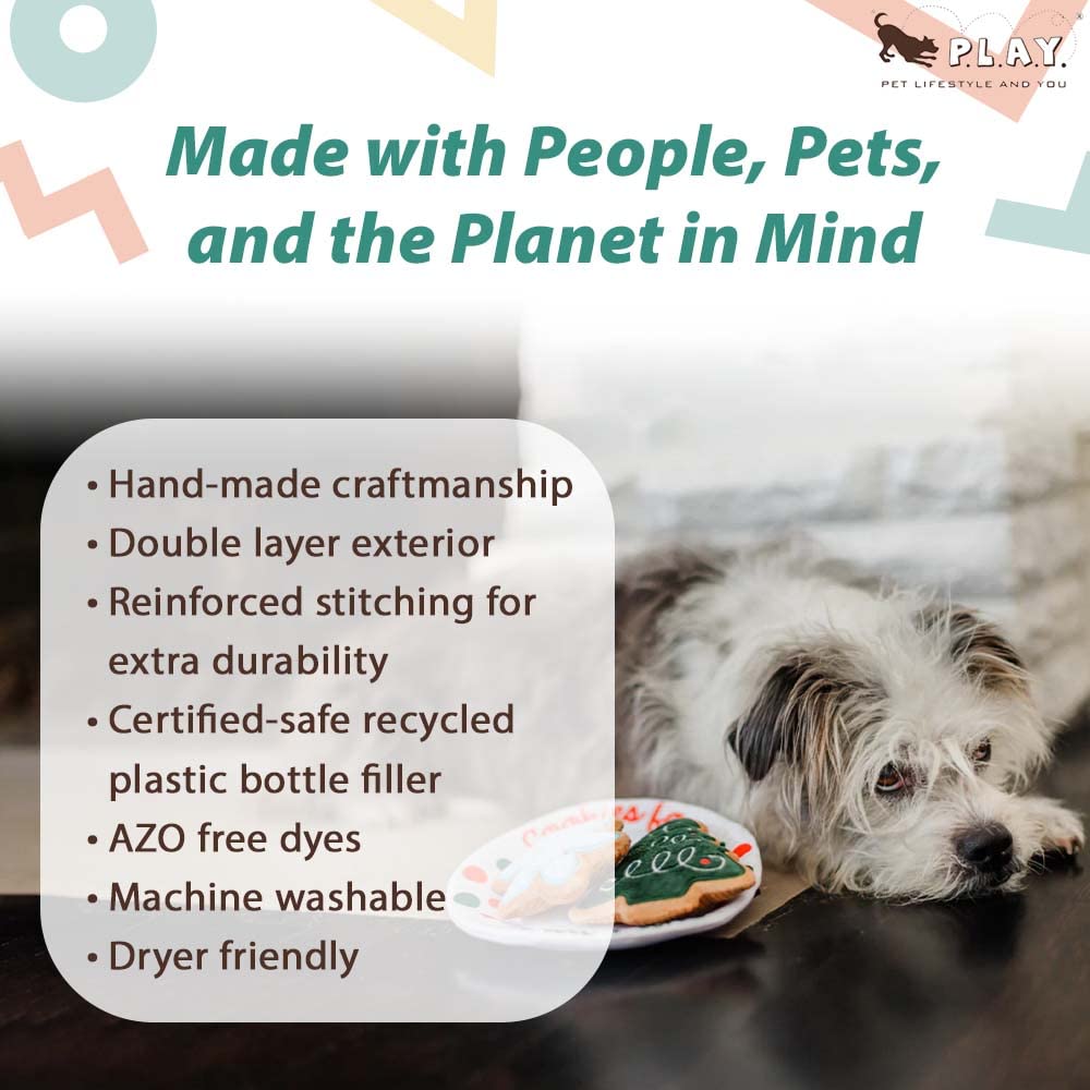 P.L.A.Y Merry Woofmas durable double-layer exterior during chewing