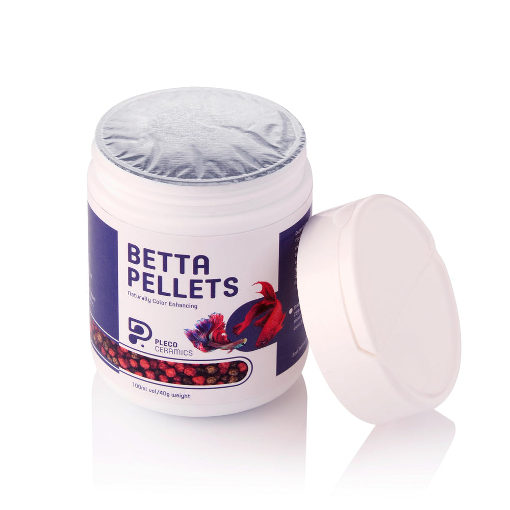 Plecoceramics Betta pellets closeup reveals enriched color and high-protein content.