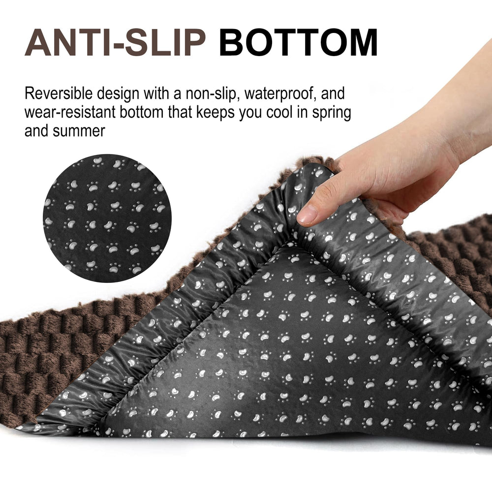 Pobopobo dog bed crate mat lightweight design travels easily for trips.
