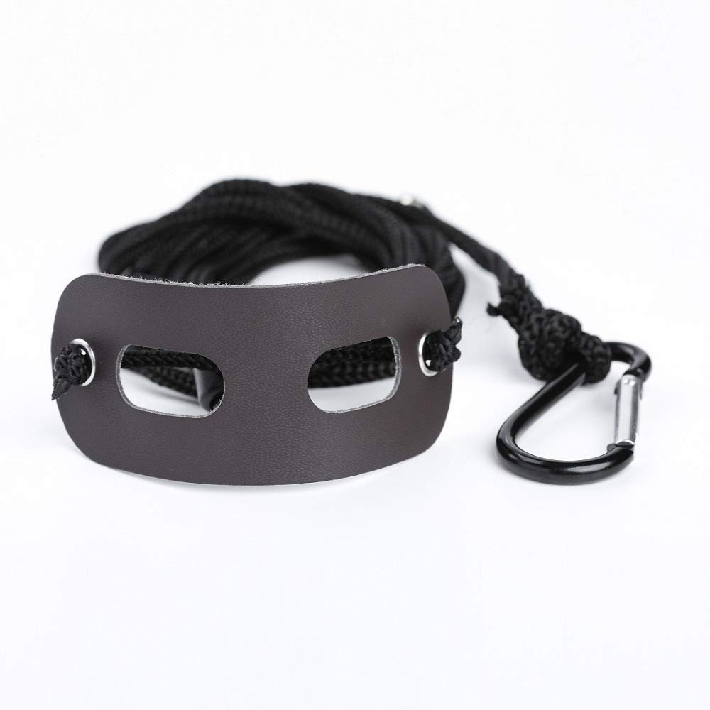 POLKASTORE Small pets harness supports comfortable walks and sunny days.