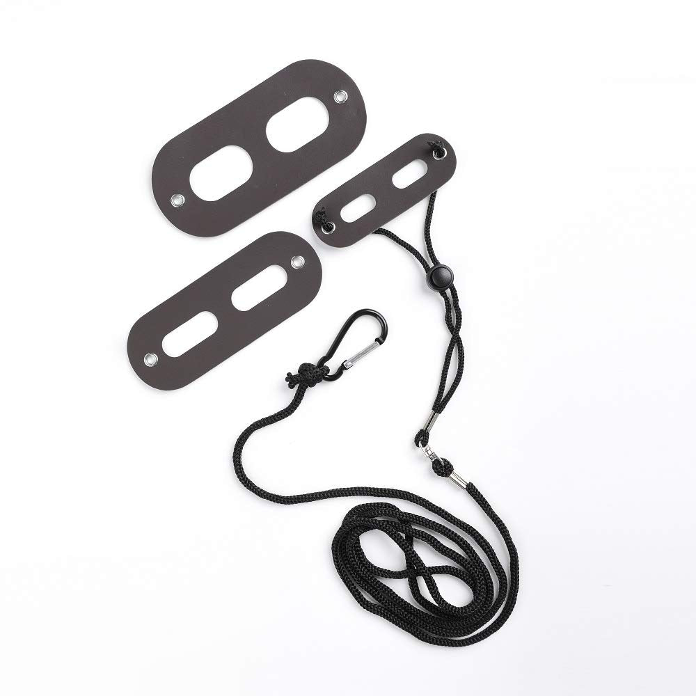 POLKASTORE Soft leather reptile leash material highlights non-toxic comfort during strolls.