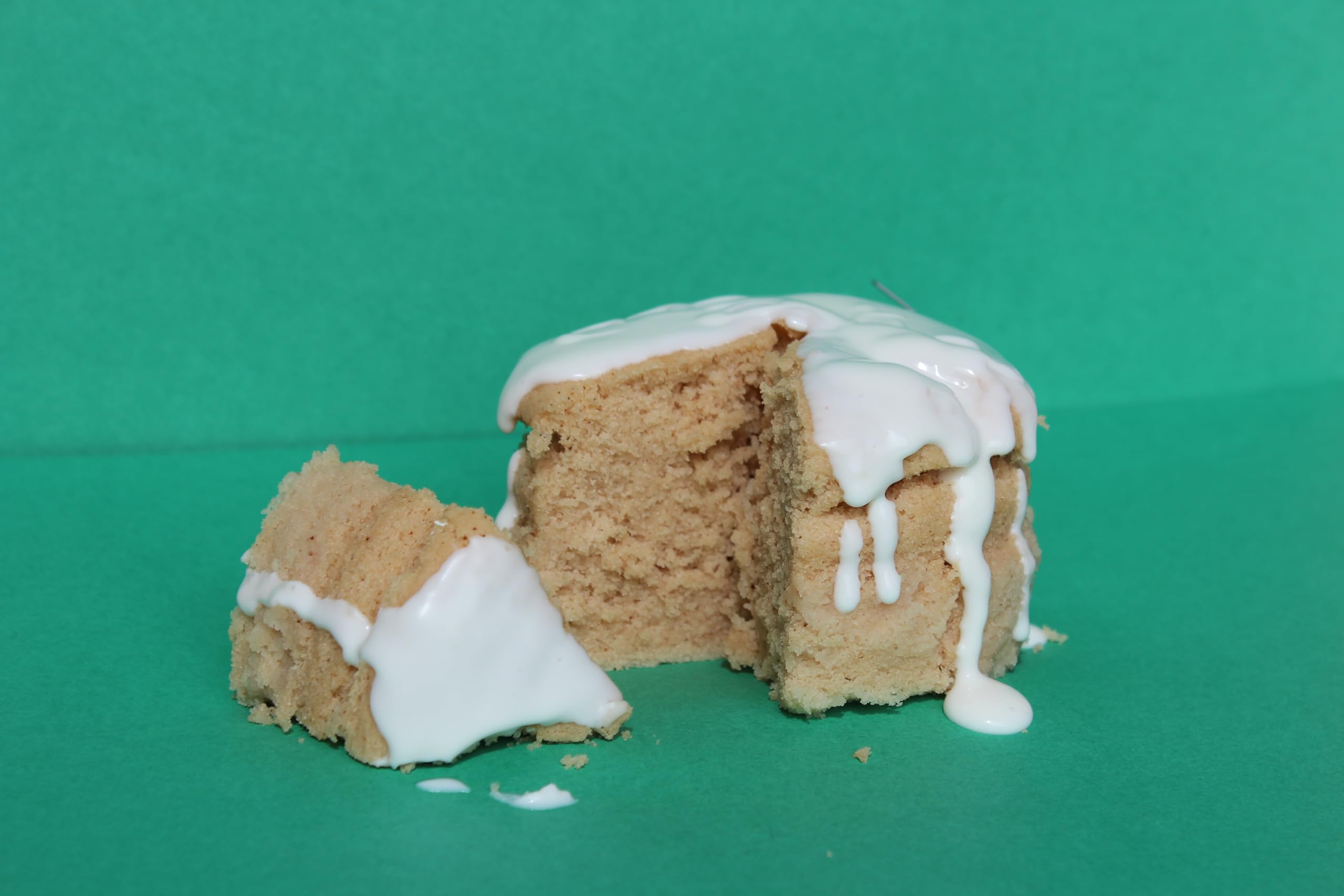 Pooch Cake Express US-made shelf-life image highlights storage-ready dog treat option