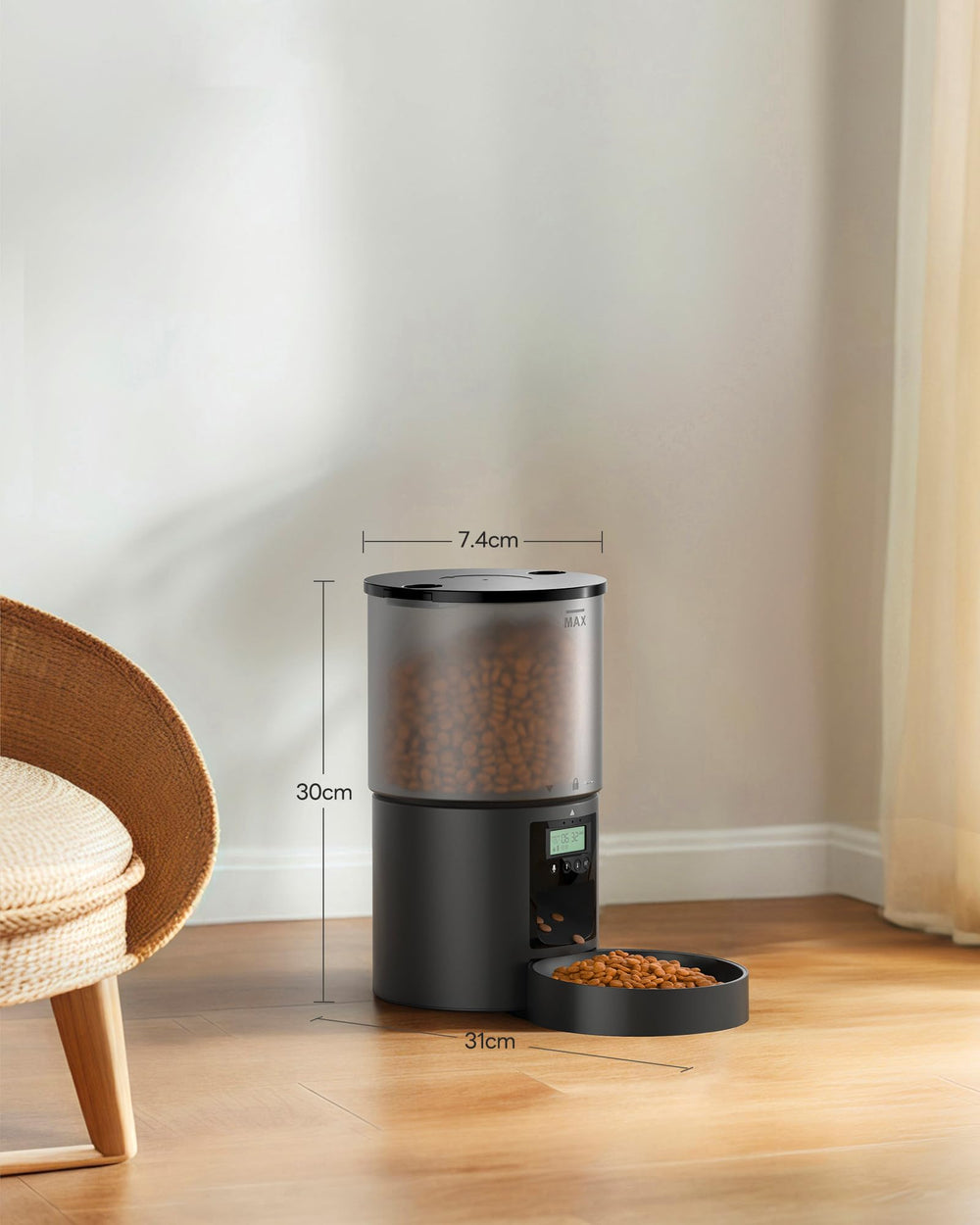 POOEKEN cat feeder in-use with kitten demonstrating hands-free feeding routine