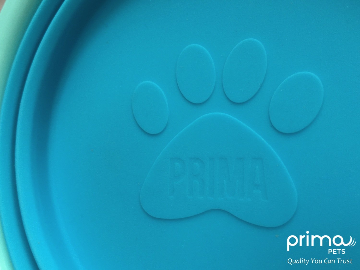 Prima Pets bowl base is sturdy to prevent tipping