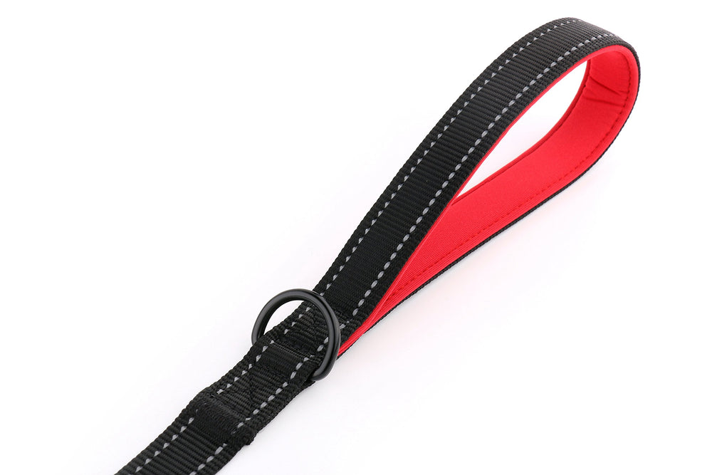Primal Pet Gear, nylon resistente, durabilidad para actividades al aire libre.