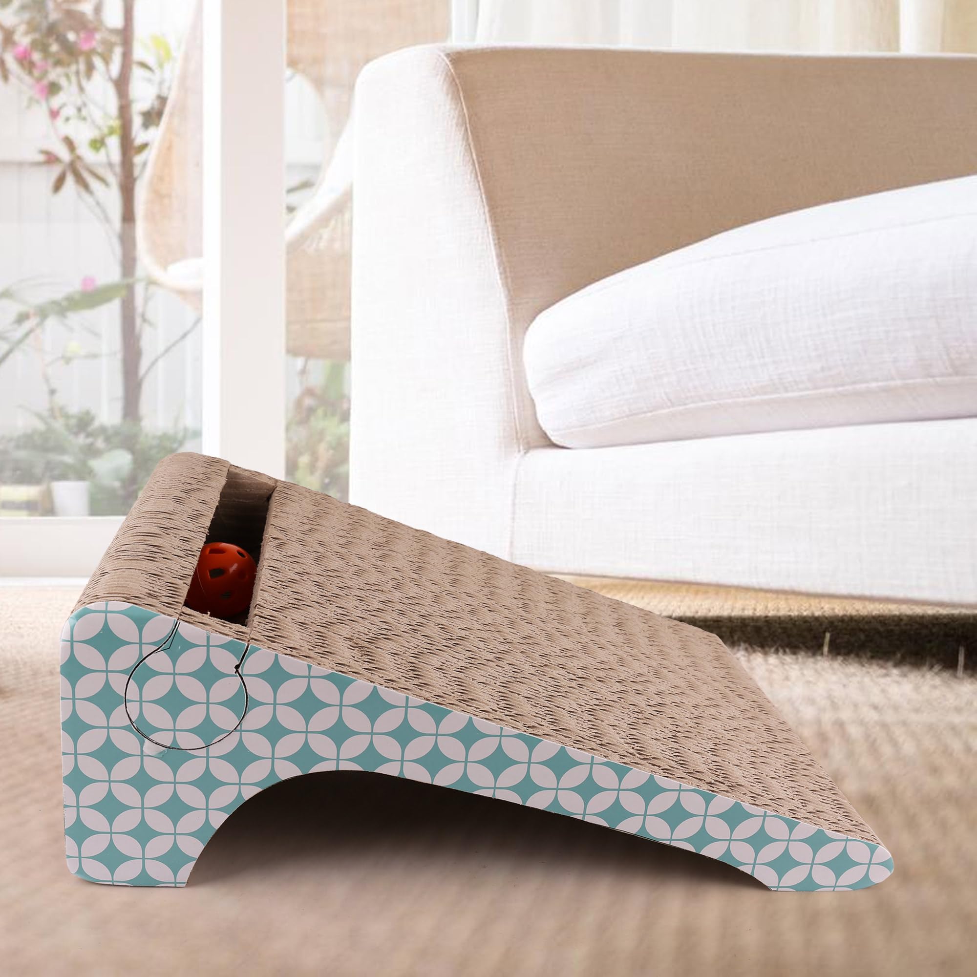 PrimePets Packaging image emphasizing eco-friendly, recyclable materials.