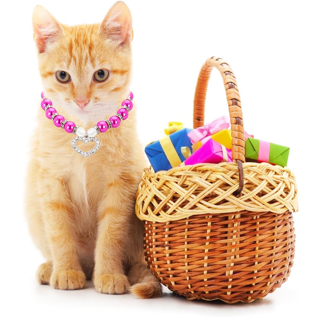 PSPORT cat collar with crystal heart for wedding-ready pet glamour.