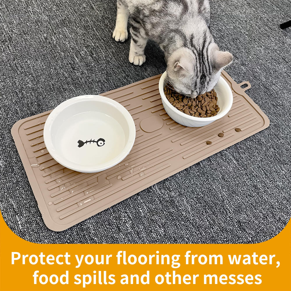 Ptlom Pet Placemat durable silicone resists tearing and cracking.