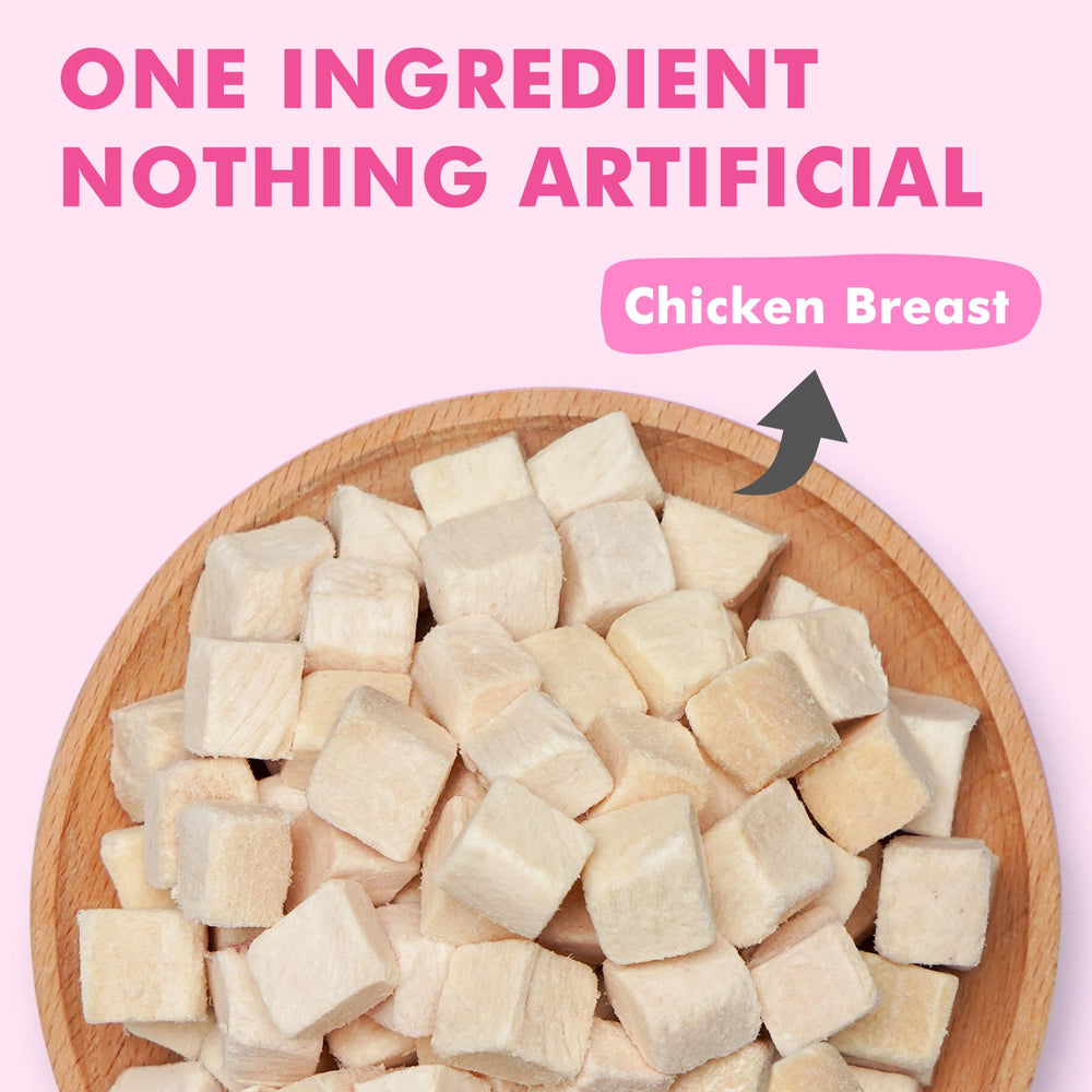 Puddonio chicken breast bites close-up emphasize crisp texture and natural aroma.