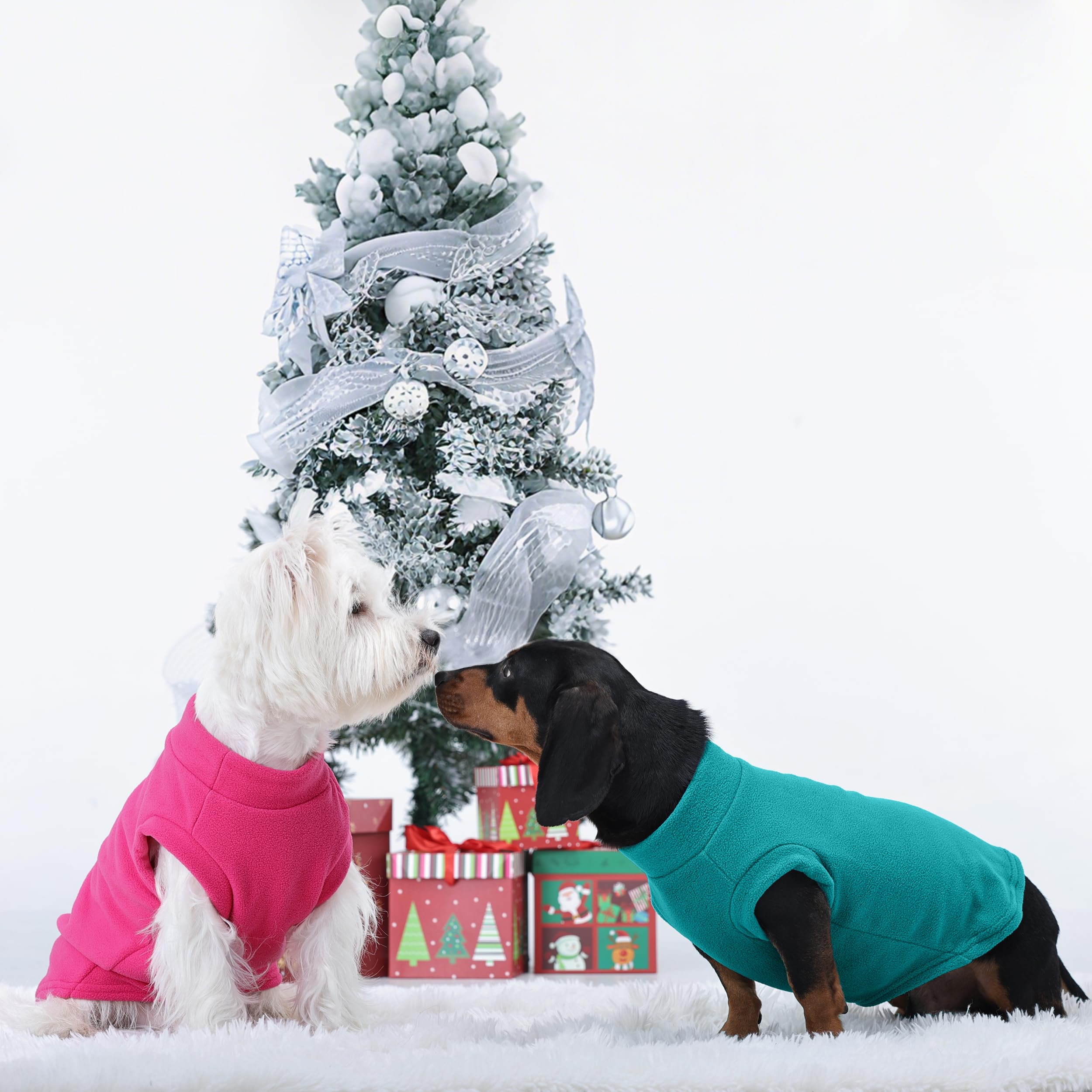 PUMYPOREITY 2XL dark-blue sweater fits larger pets.