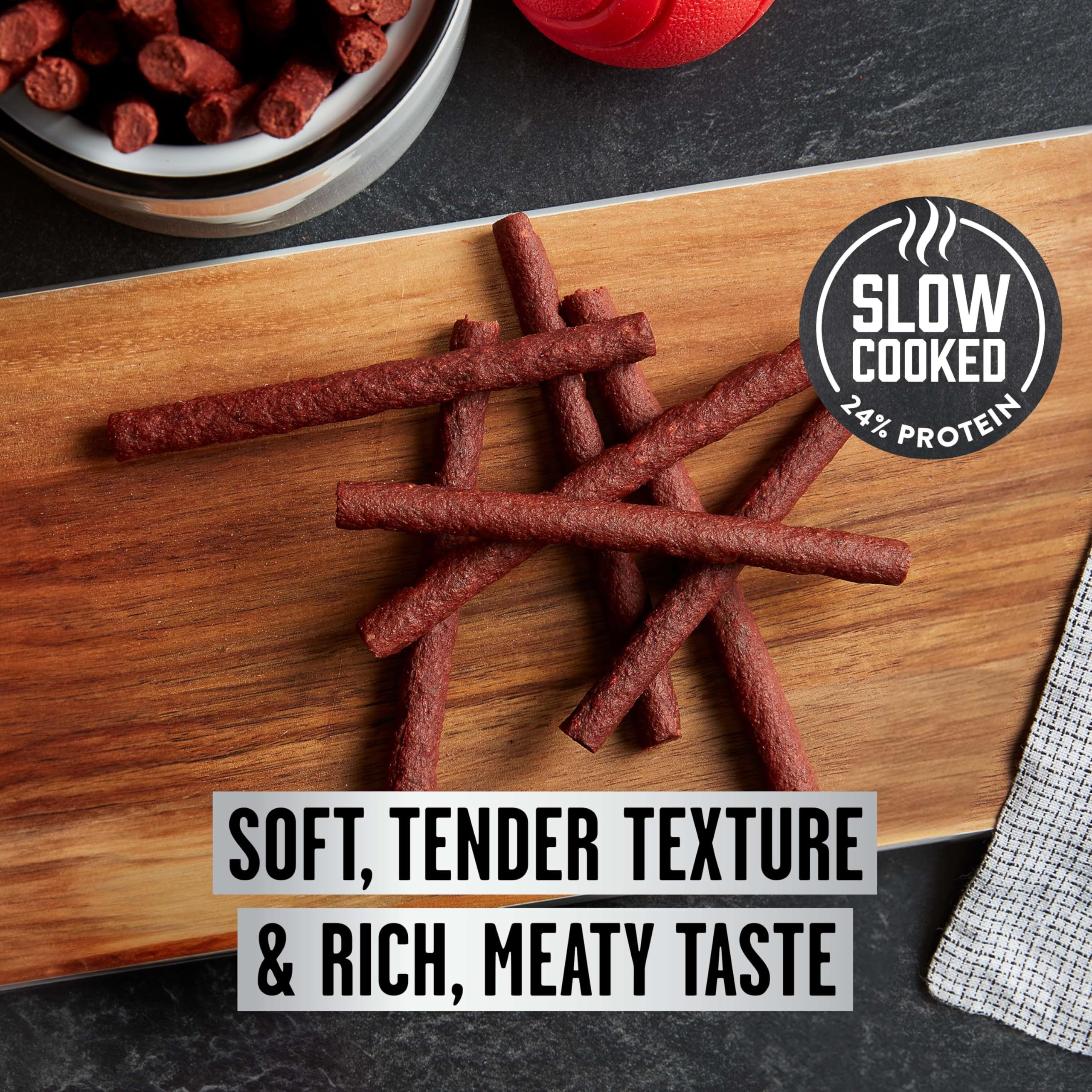 Pup-Peroni no-red-40 claim highlights safer, cleaner ingredients.