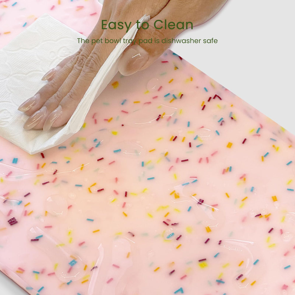 PWTAA easy-clean silicone mat resists stains and wipes clean
