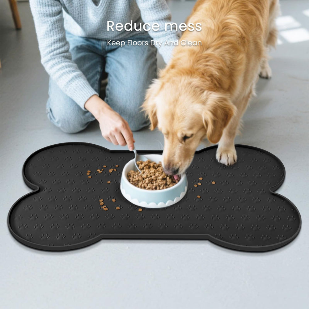 PWTAA travel-friendly pet mat doubles as temporary dining tray