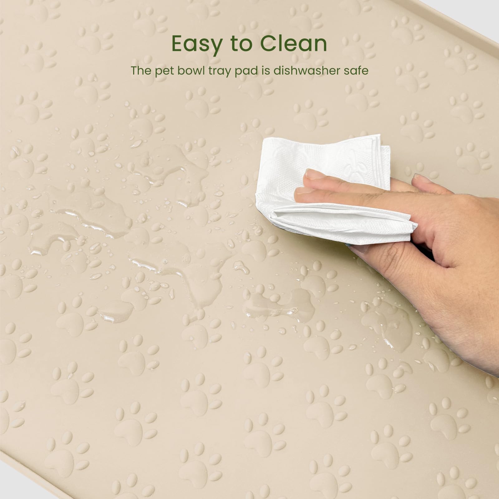 PWTAA rollable feeding mat is convenient for travel and storage.