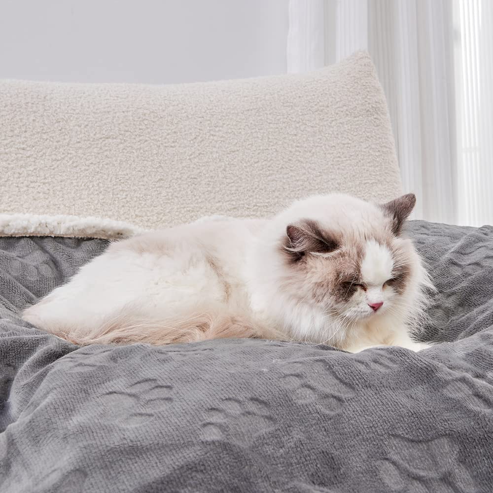 Qeils 25x30 grey blanket sized to fit cat lounging spaces
