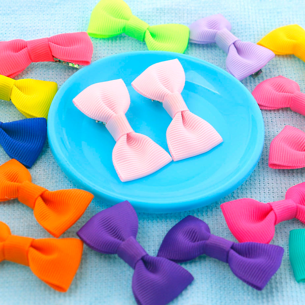 QingHan lightweight small-dog bows comfortable for puppies during grooming.