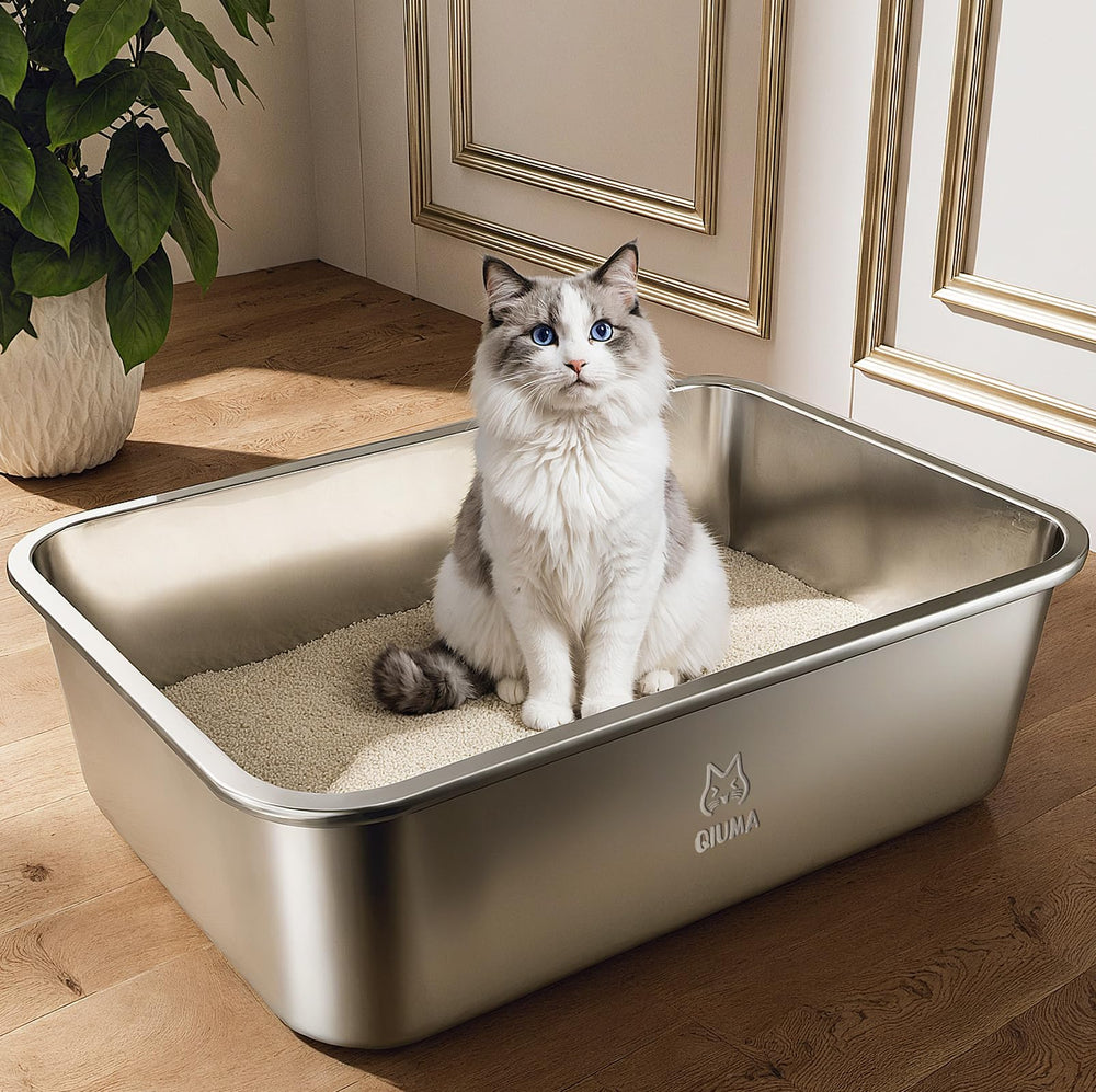 Qiuma compact stainless steel litter box fits tight spaces.