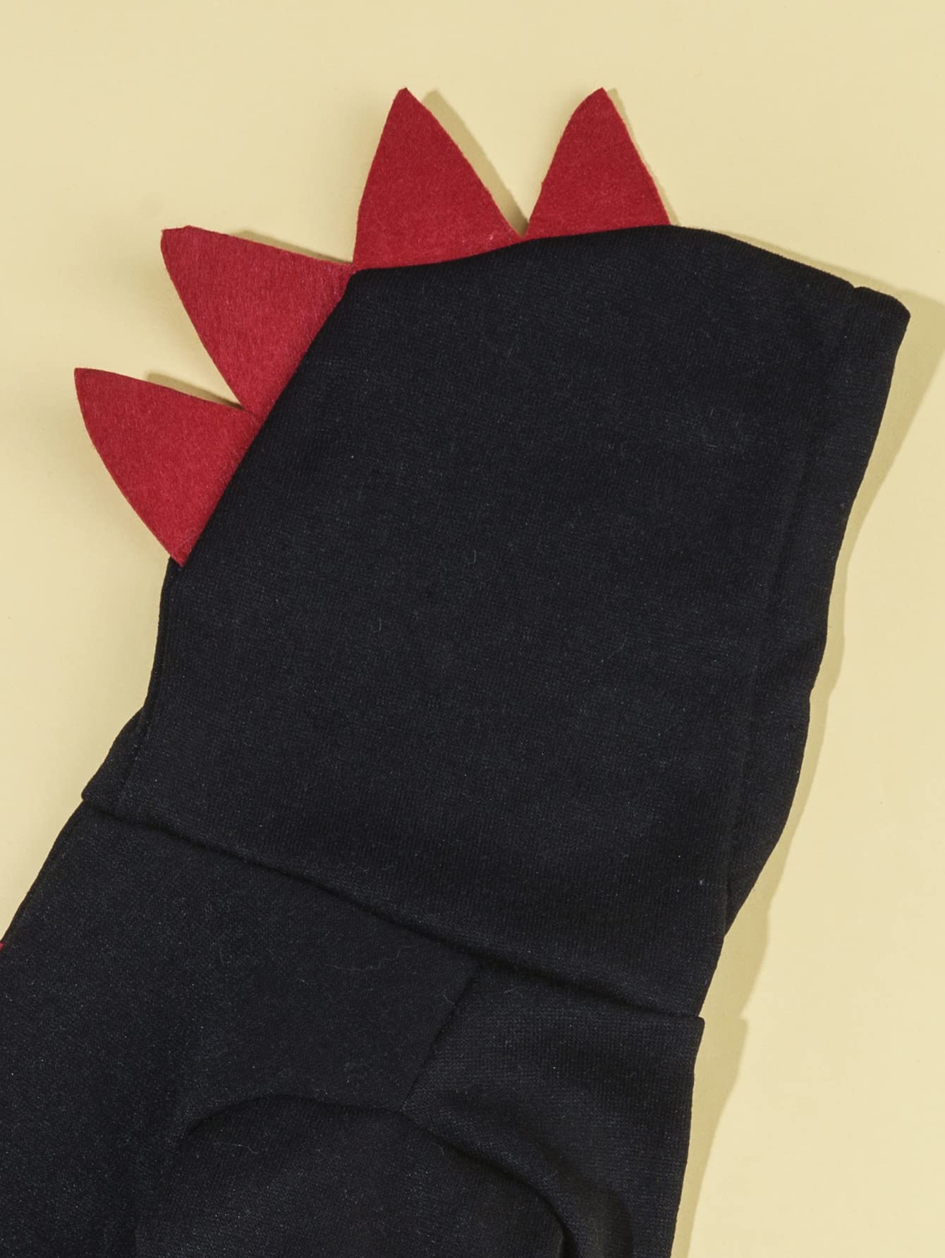 qwinee diseño de dinosaurio único, ideal para fiestas y uso diario.