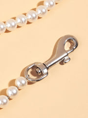 QWINEE secure-handle leash delivers comfortable grip during strolls