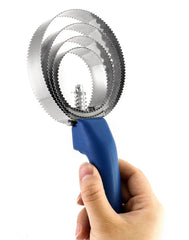 QWORK curry comb blue soft grip close-up showing ergonomic handle for comfortable grooming