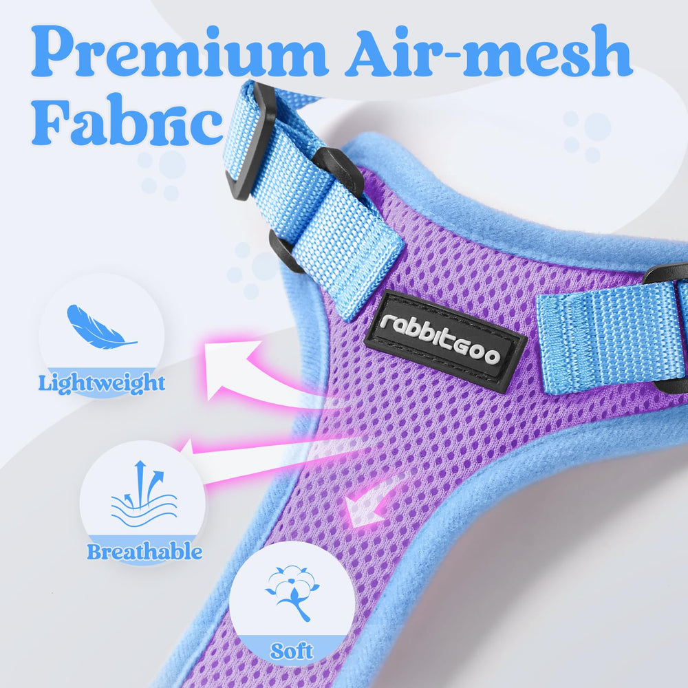 Rabbitgoo breathable mesh material with soft edges keeps your cat comfy outdoors.