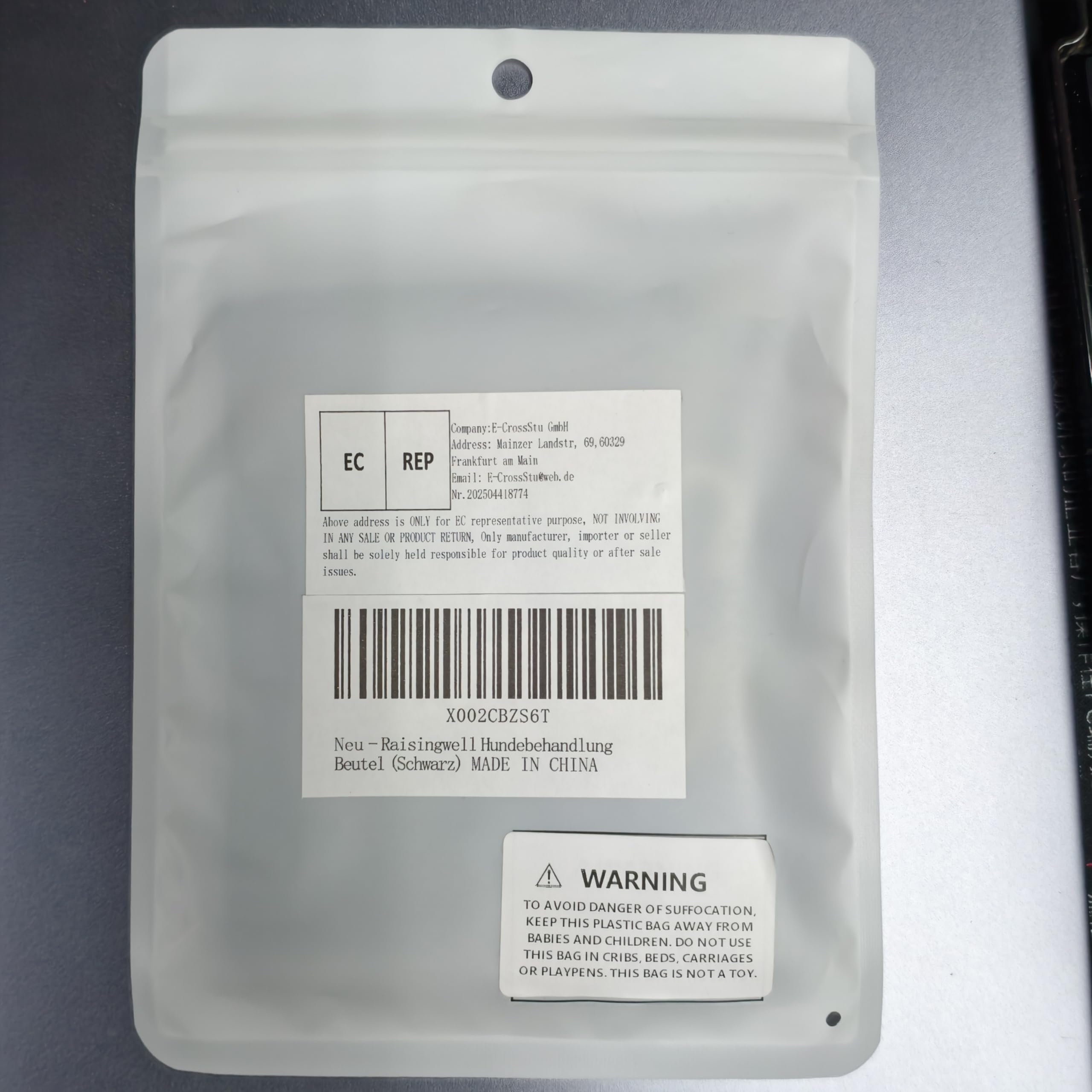 Raisingwell dog treat pouch is easy to clean and machine washable for ongoing use.