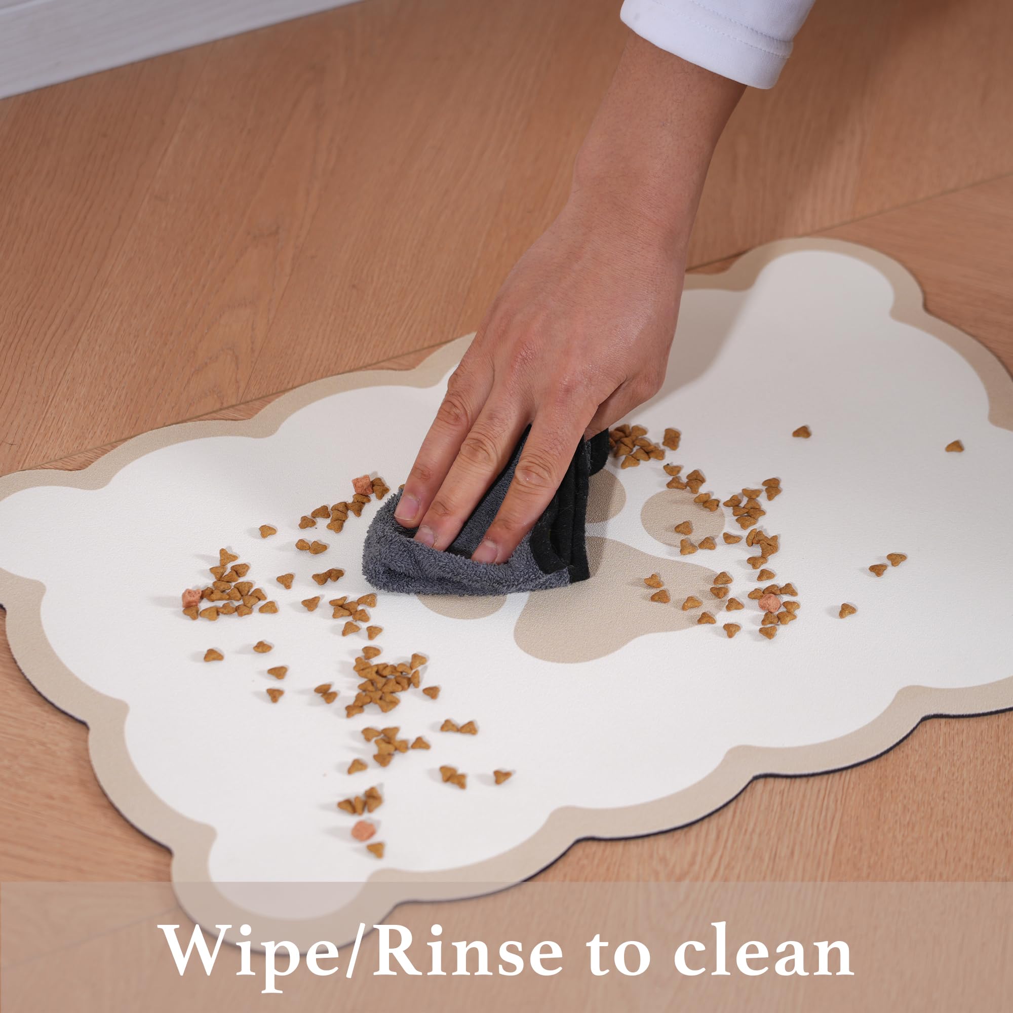 Ralxion scalloped mat dries spills quickly to reduce mess.