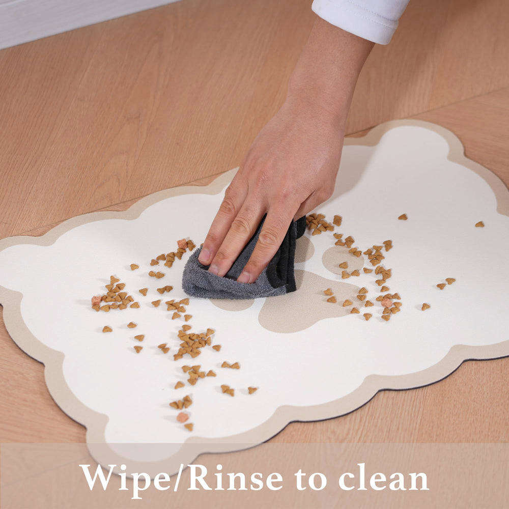Ralxion scalloped mat dries spills quickly to reduce mess.