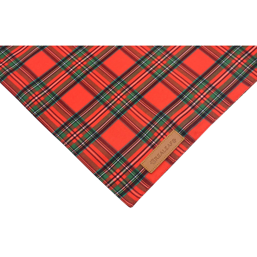 Realeaf Christmas dog bandanas small size demonstrates neck fit up to 12 inches for small breeds