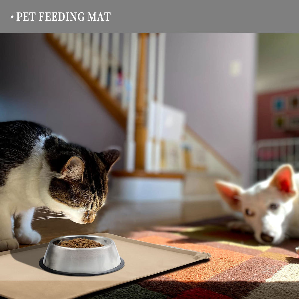 Reopet mat protects floors from water and food splashes during feeding