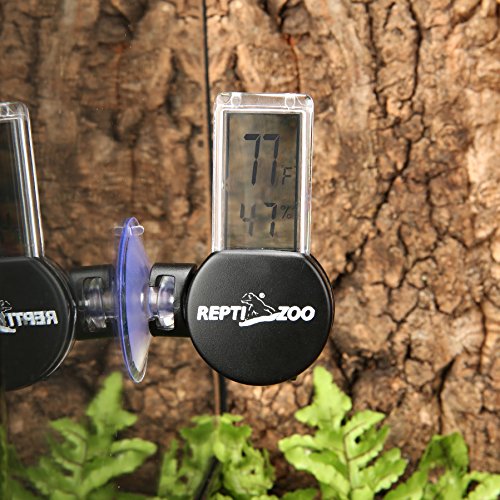 REPTI ZOO digital display closeup clearly shows readings for quick checks.