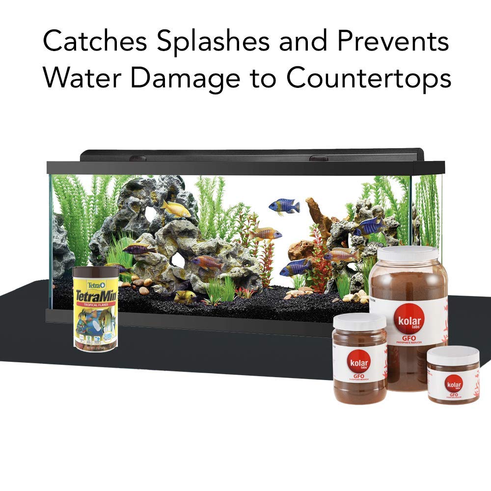 RESILIA under-dog-crate-mat easy-clean surface for quick maintenance.