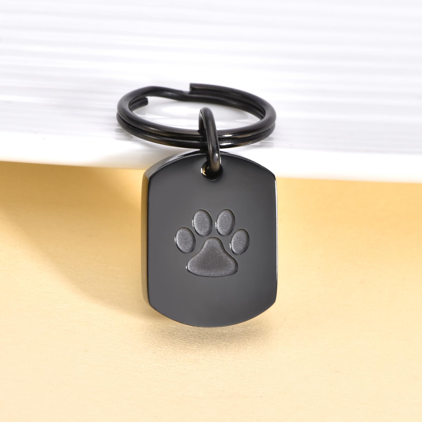 RIPFEVURN bottom-opening pendant seals ashes or fur securely