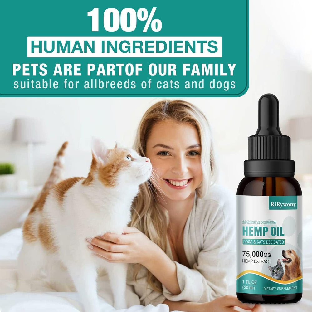 RiRywony Health pet eating food with hemp oil for easy daily care.