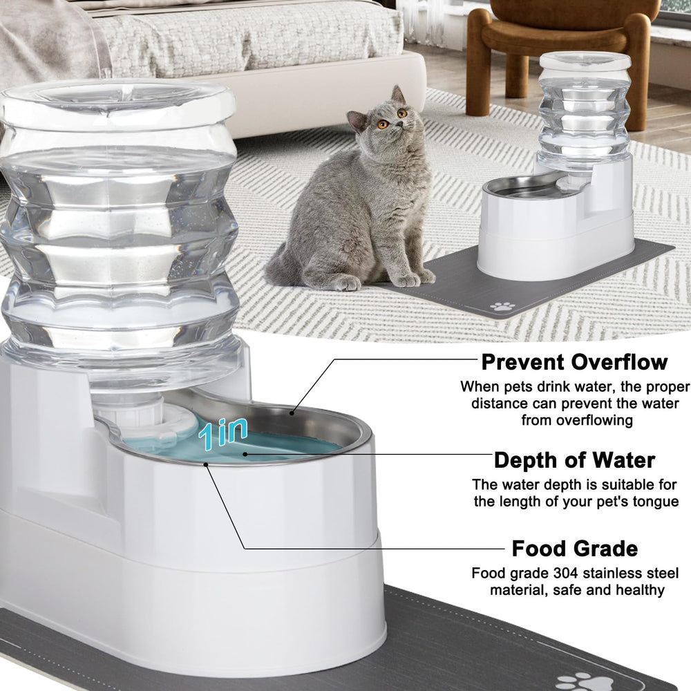 RIZZARI outdoor-use scene with pets enjoying hydration on hikes or patios.