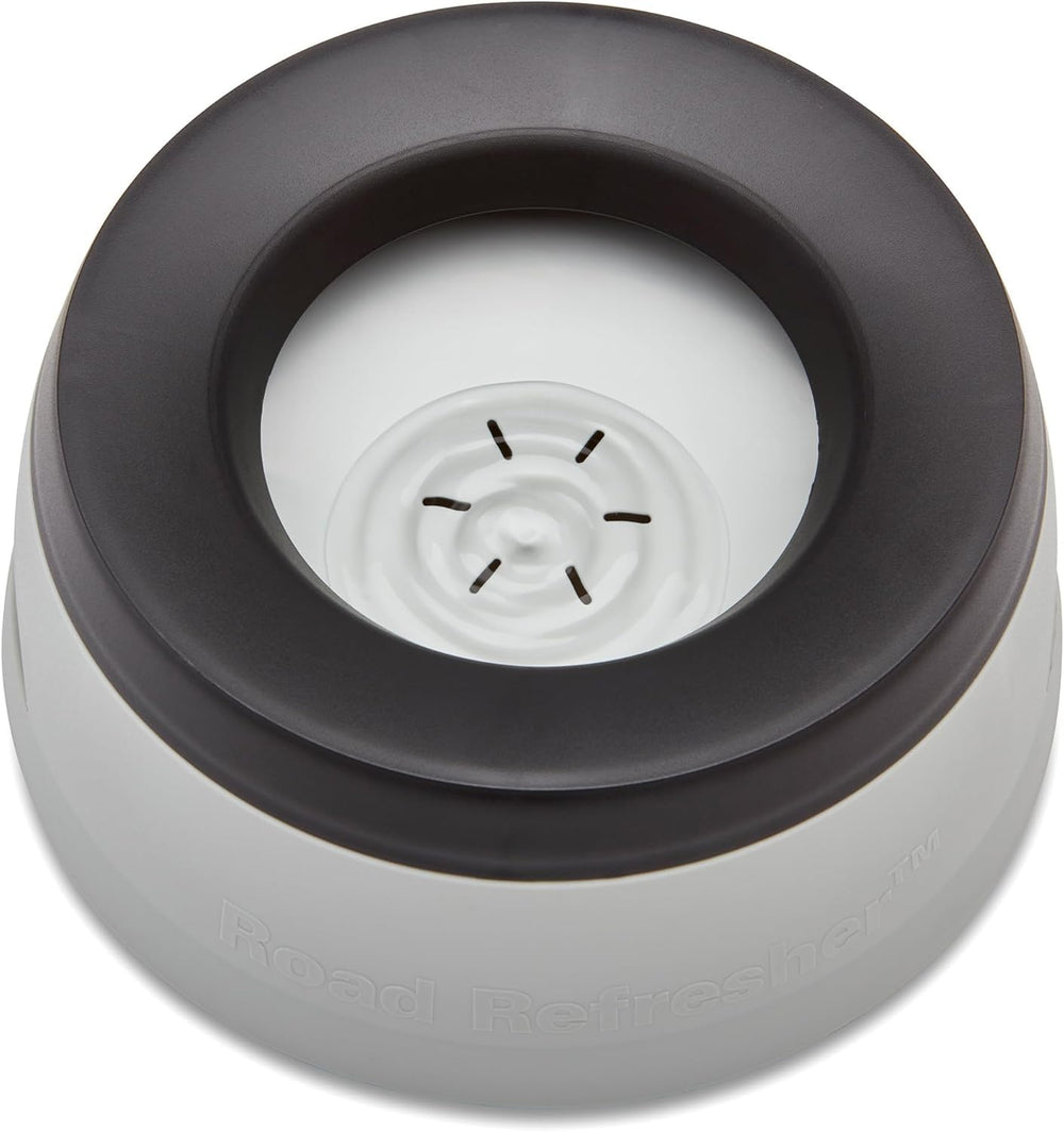 Road Refresher non-slip base keeps the bowl steady during travel and playtime.
