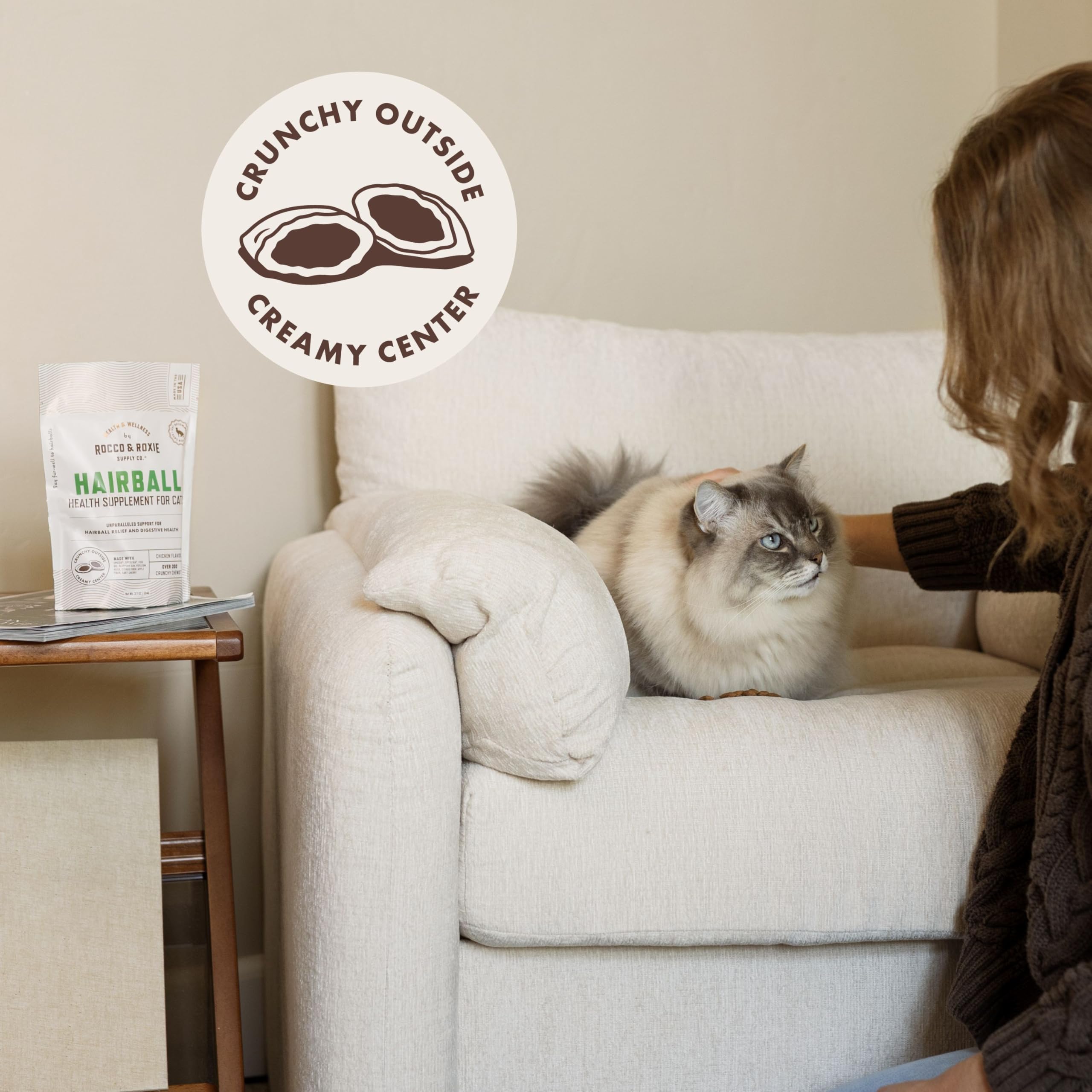 Rocco & Roxie Hairball Treat chicken flavor bite demonstrates feline flavor appeal