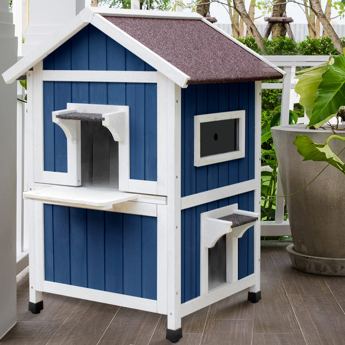 Rockever Outdoor Cat House front view demonstrates a weatherproof shelter for multiple cats