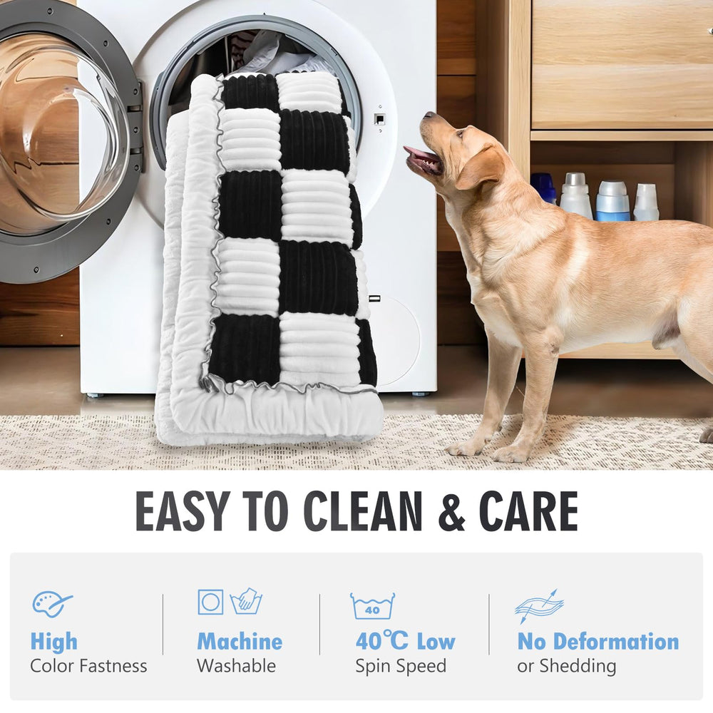 ROUWINNE backseat dog bed doubles as travel blanket and sofa cover.