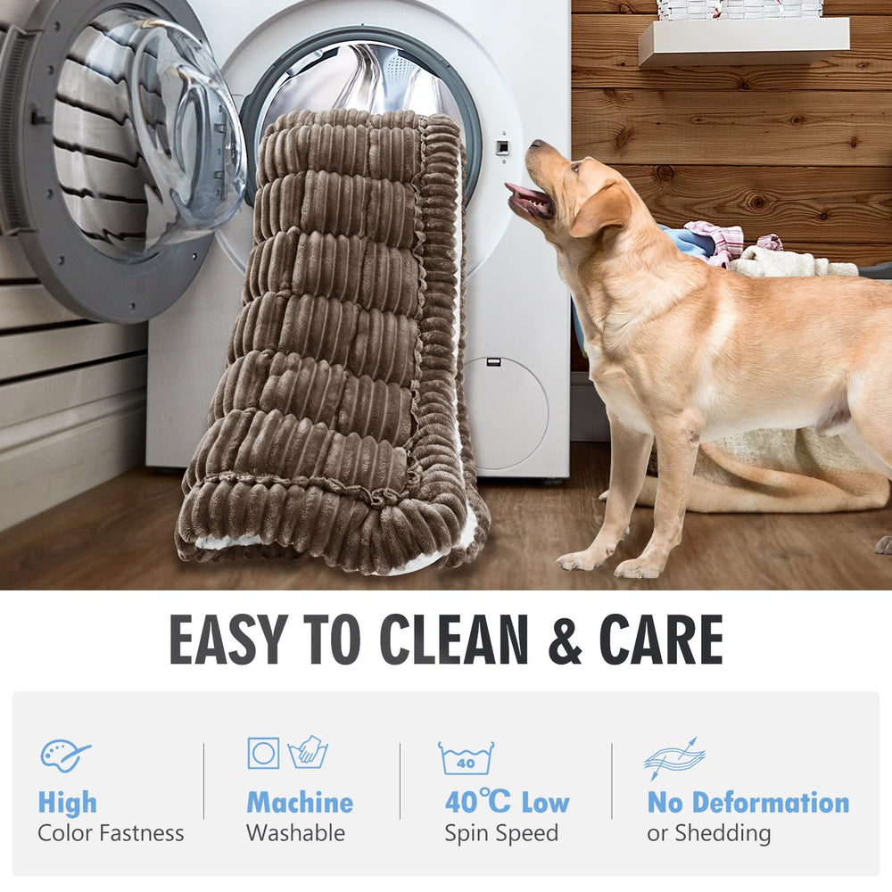 ROUWINNE travel-ready mat doubles as sofa cover and picnic blanket