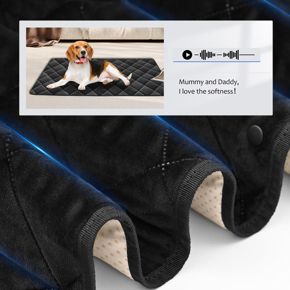 ROUWINNE non-slip bottom prevents dog sliding on smooth seats.
