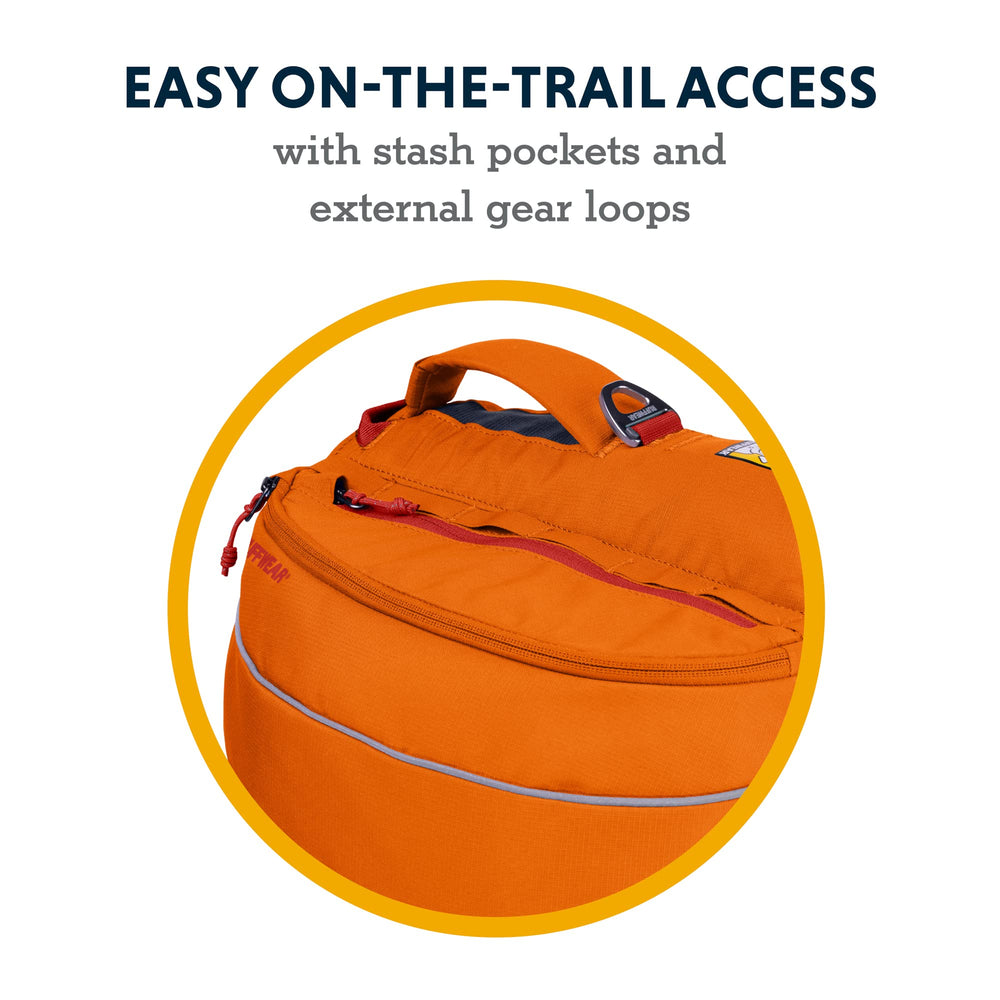 Ruffwear Approach Pack internal storage with vertical stash pocket for quick access.