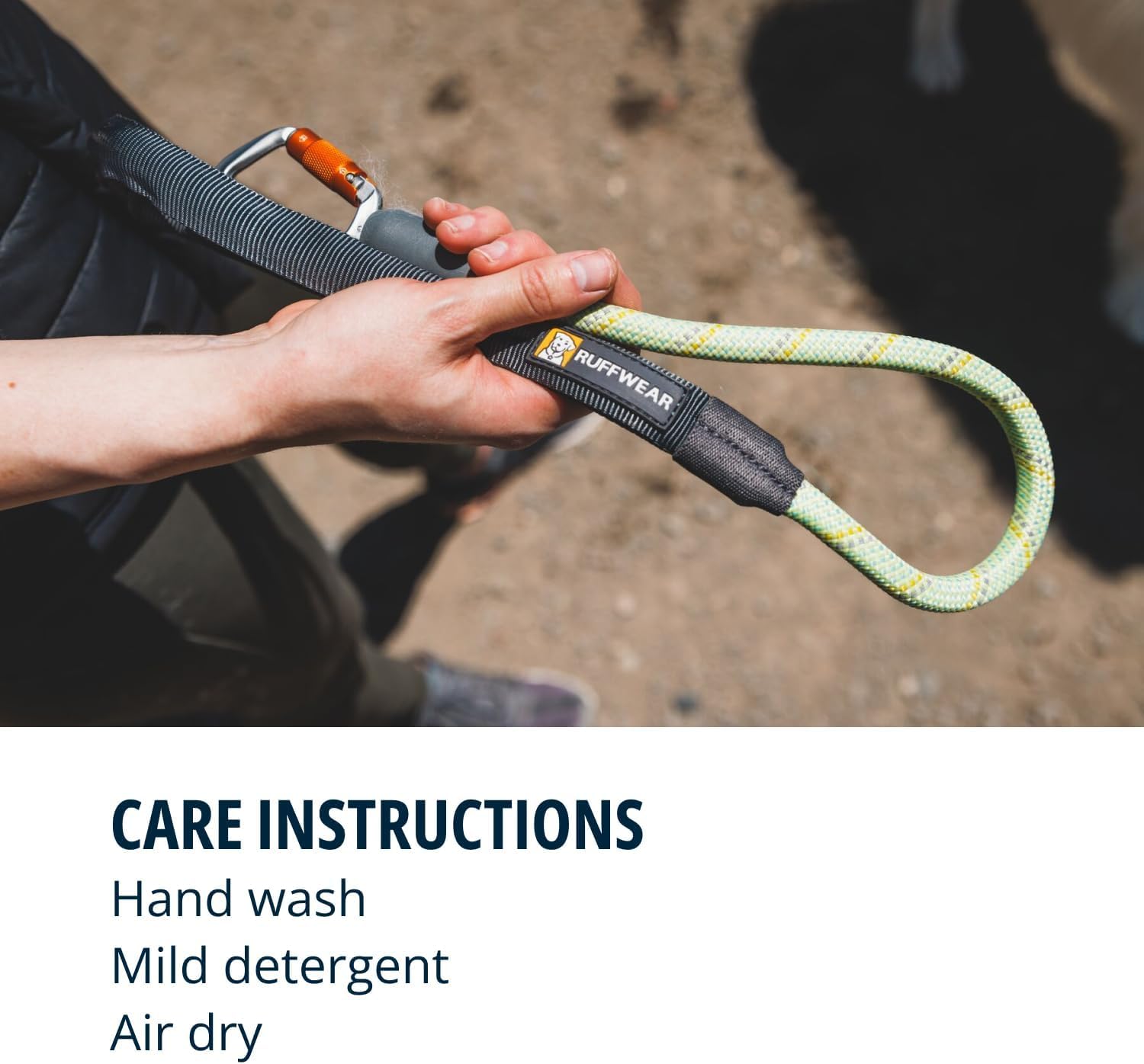 Ruffwear Knot-a-Long leash swiveling mechanism reduces twists and tangles.