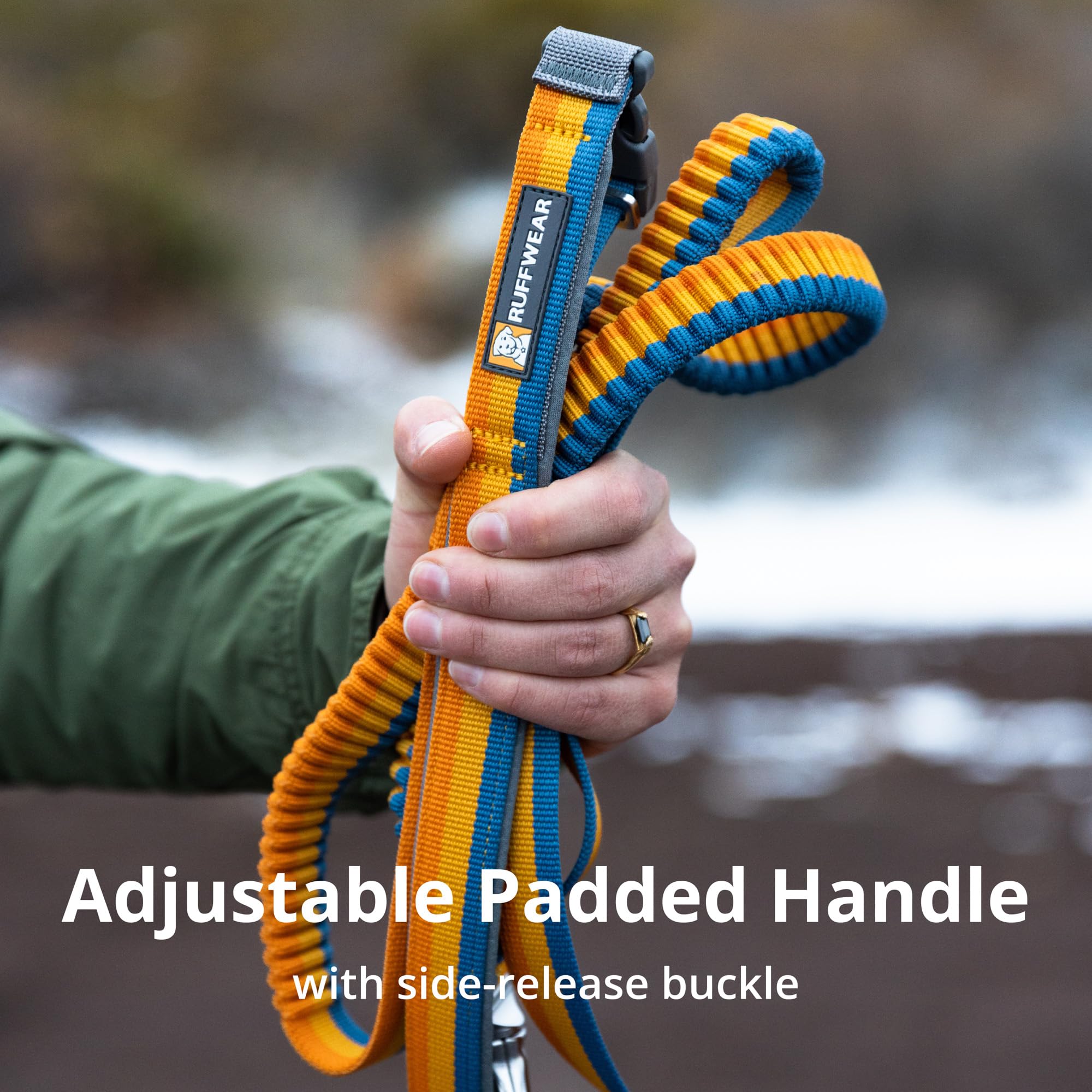 Ruffwear Roamer Bungee Leash aluminum uniloop supports durable, secure hardware.