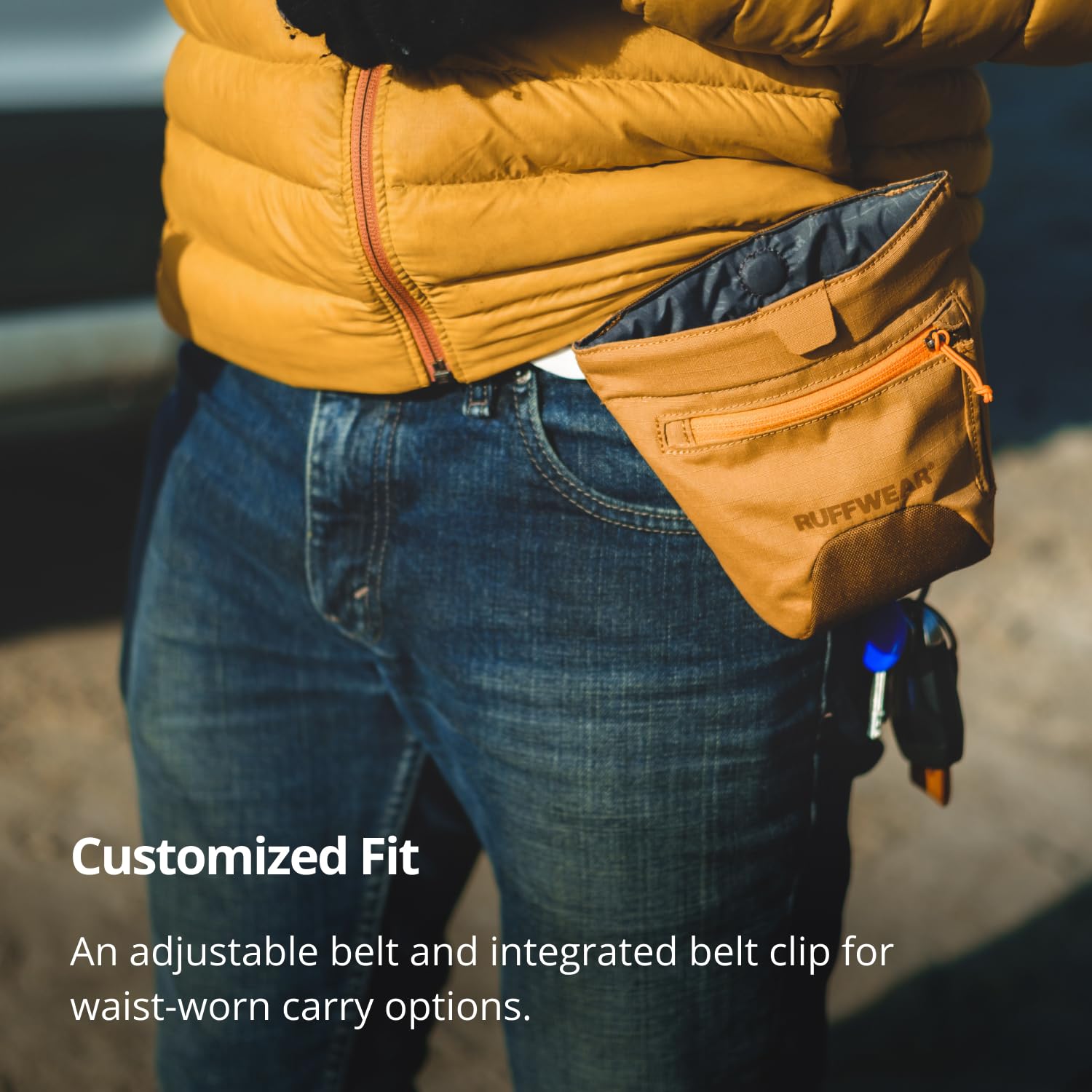 Ruffwear Treat Trader magnetic closure with audible cue for fast rewards.