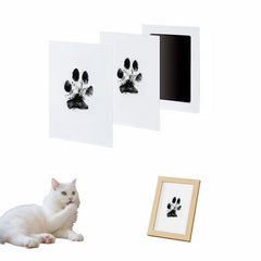 RyanDesign paw print kit frame displays a neat, ready-to-display keepsake.