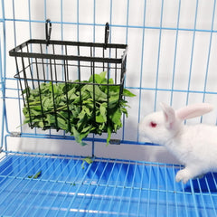 S SANGLE SOPFFY rabbit hay feeder side view in black demonstrates space-saving design for cages.