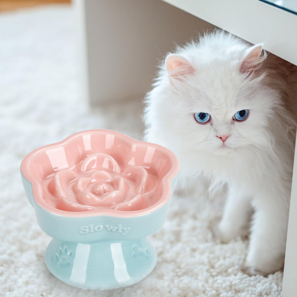 S&Q'S CERAMICS 2-pound weight helps keep the bowl steady during feeding sessions.