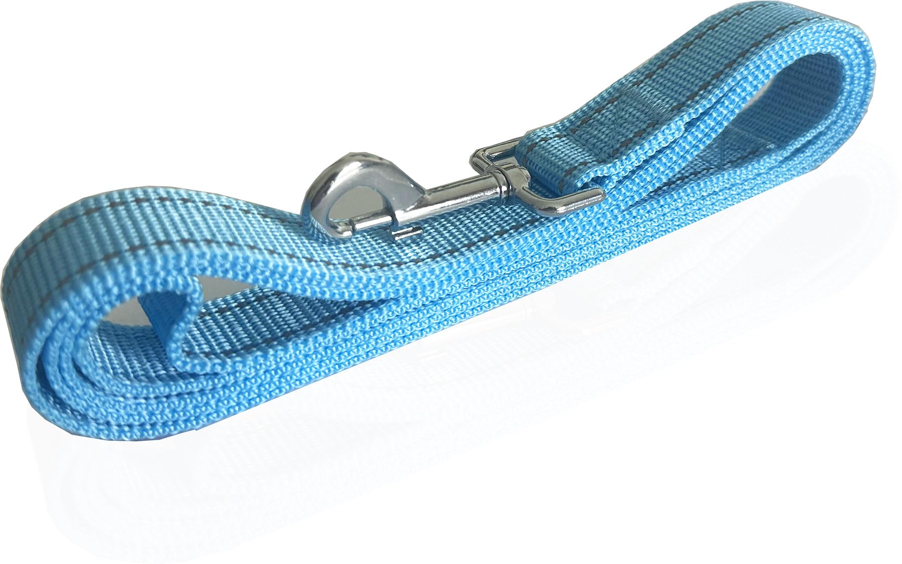 SALO dog leash 360 swivel clip detail highlights easy snaps and secure control.