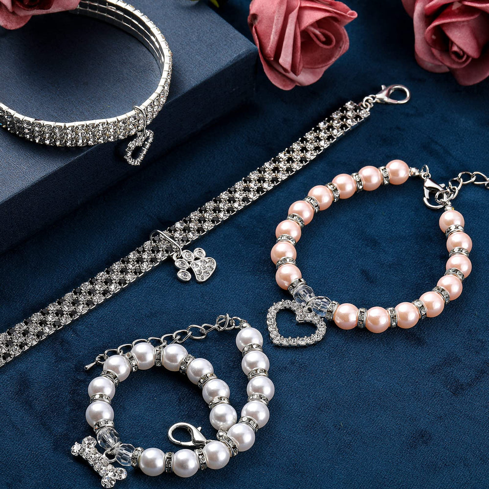 Sanwuta bling collar for pets enhances outfits and attention.